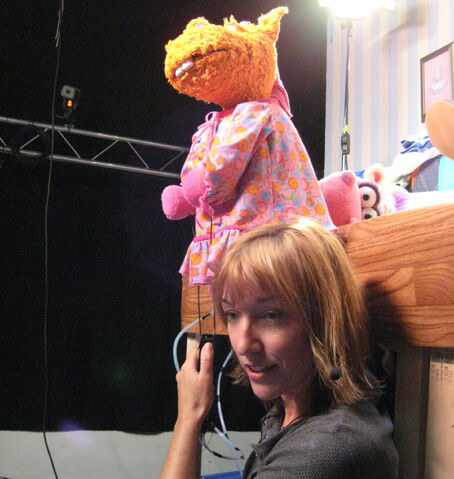 File:Donna Kimball in Pajanimals.jpg