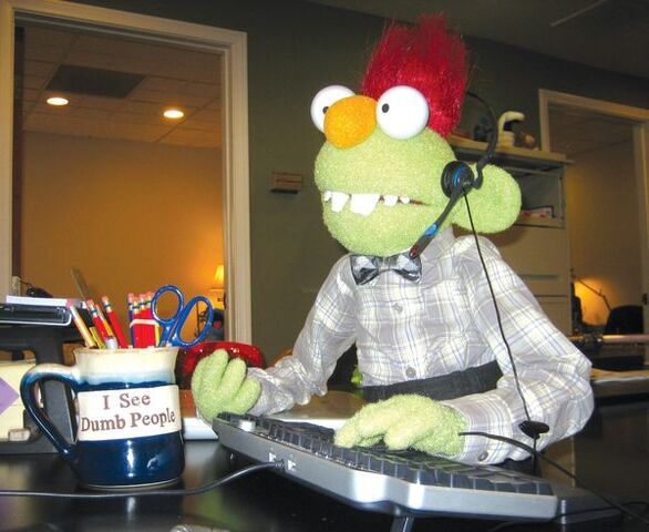 File:Puppetuptweet1.jpg