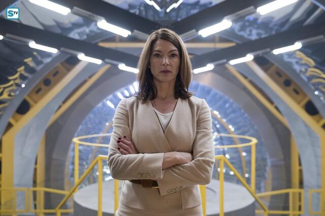 File:1x12 Erica watching.jpg