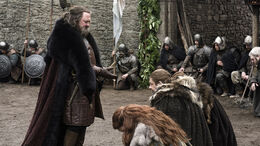Robert llega a Invernalia HBO.jpg