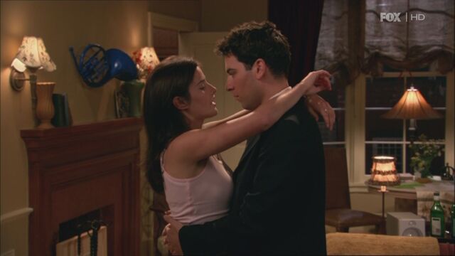 File:1x01-Pilot-ted-and-robin-27875404-1920-1080.jpg