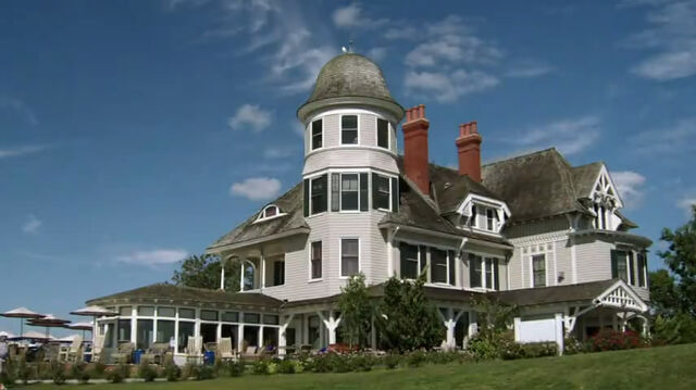 File:FarhamptonInn.jpg