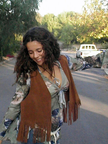 File:Hippie girl fringe.jpg