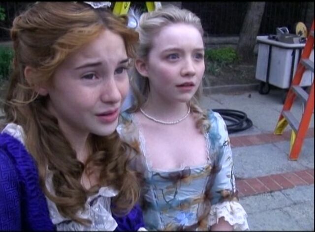 File:Lissie and Beth.jpg