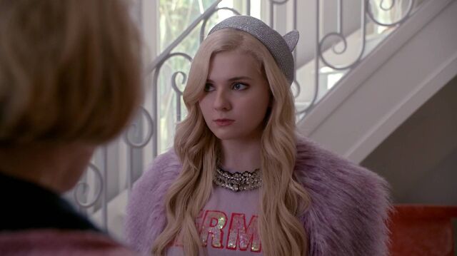 File:Kit Kittredge Scream Queens.jpg