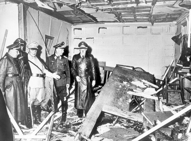 File:GoeringAndBormannInspectHitlerExplosion.jpg