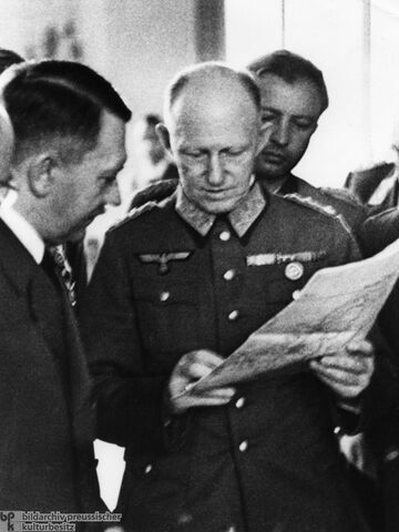 File:Fegelein Looks Behind Jodl.jpg