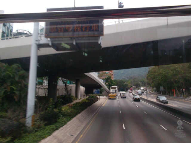 檔案:LRT1-T2-WO(KTN)(KLELCR).jpg