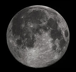 253px-FullMoon2010.jpg