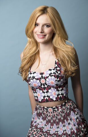 File:Bella-Thorne-Portrait-Session.jpeg
