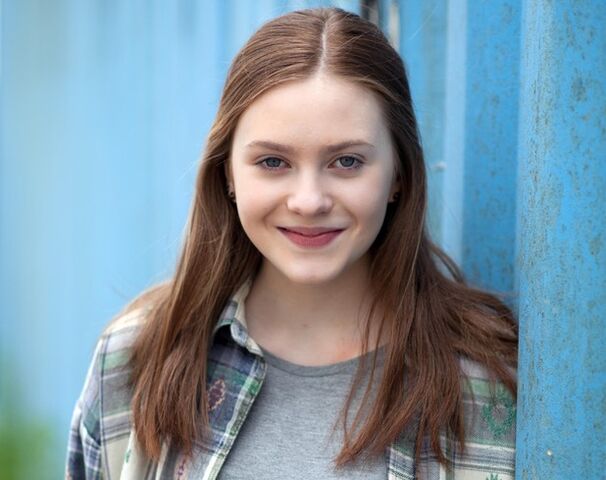 File:Soaps-hollyoaks-persephone-swales-dawson-nico-blake.jpg