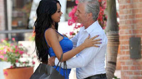 Nabilla-fait-son-entree-dans-hollywood-girl-2 9489.jpg