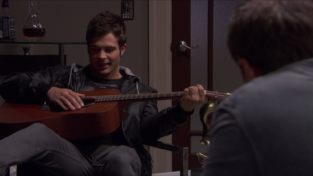 File:HH105 24 MaxEddiewithguitar.png