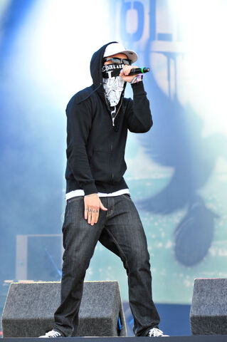 File:Charlie Scene (2).jpg