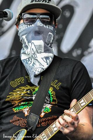 File:Charlie Scene (11).jpg