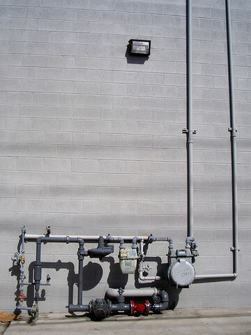 File:Plumbing pipes.jpg