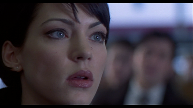 File:Alice at airport.png