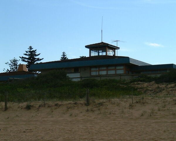 File:Surf club-flickr33638393.jpg