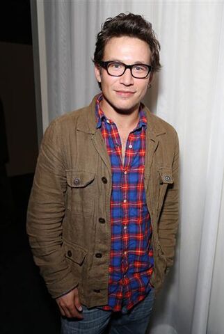 File:Jonathan Taylor Thomas.jpg