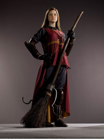 Archivo:Ginny-in-HBP-harry-potter-7633716-1919-2560.jpg