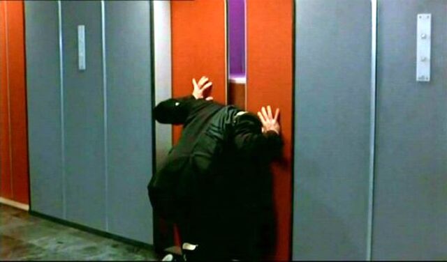 File:Lift-trapped.jpg