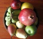 664px-Fruit bowl