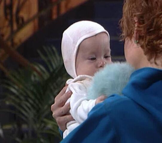 Fil:Juan-Carlos, baby intro..jpg
