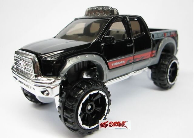 File:'10 Toyota Tundra-1.jpg