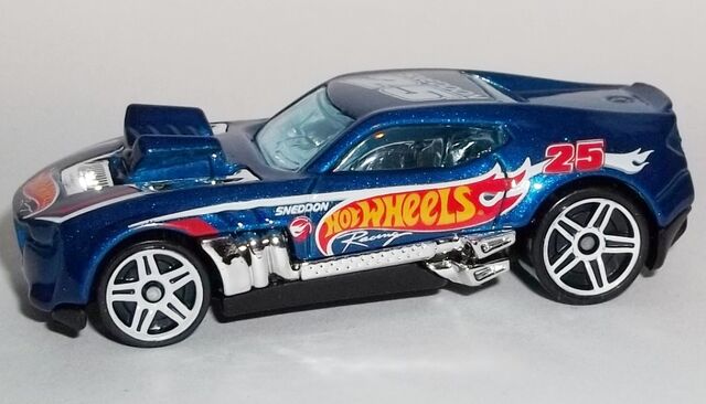 File:HW2014-148-Twinduction-RaceTeam.jpg
