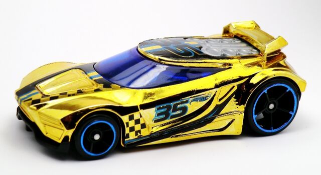 File:Chicane-2013 149 Gold.jpg