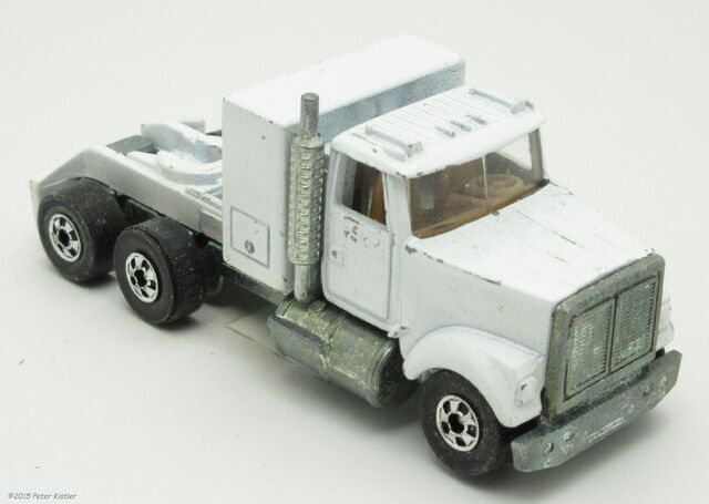 File:White Grain Trailer-24696 4.jpg