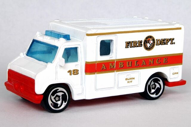 File:5-Pack Ambulance - 6463df.jpg