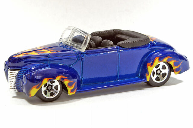 File:'40 Ford Convertible - 7030df.jpg