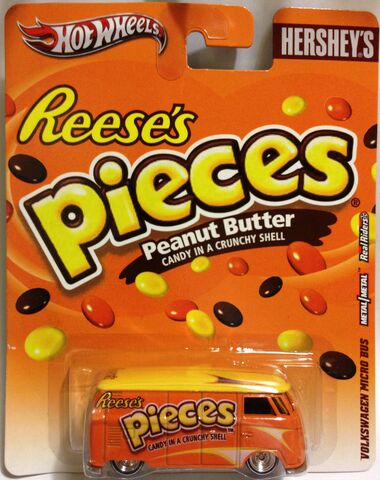 File:Nostalgia2012HERSHEYreesepiecesCARD.jpg