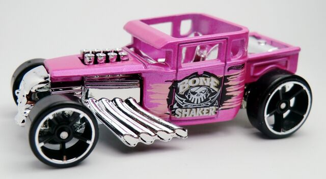 File:Bone Shaker-2013 181.jpg