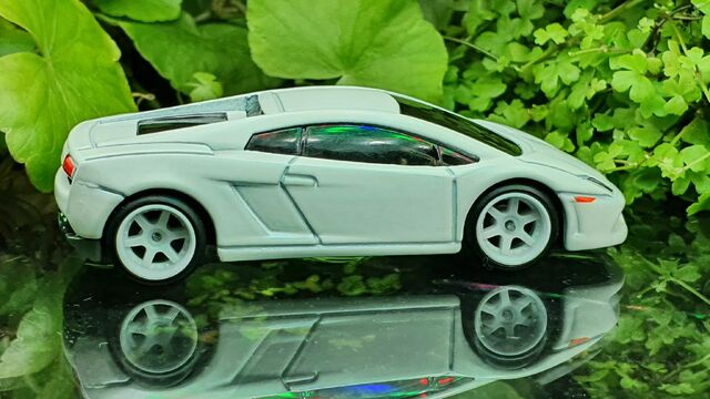 File:Lamborghini Gallardo.jpg