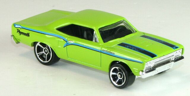 File:2012-089-MMM09-70RoadRunner-Green.jpg