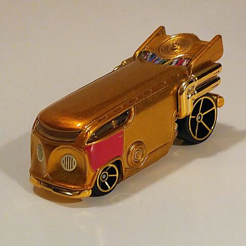 File:SWHW - C3PO TFA.jpg