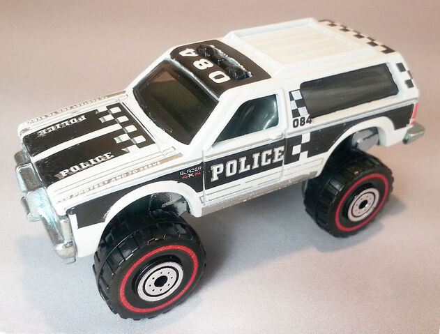 File:ChevyBlazerCFN85.jpg