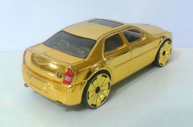 File:Chrysler 300C Hemi - Gold Rides 1 - 07 - 3.jpg