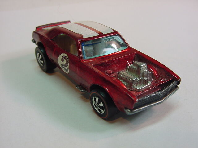 File:Heavy chevy red white interior 1970.jpg