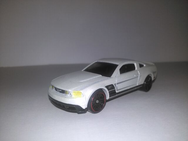 File:HW 10 mustang 50M.jpg