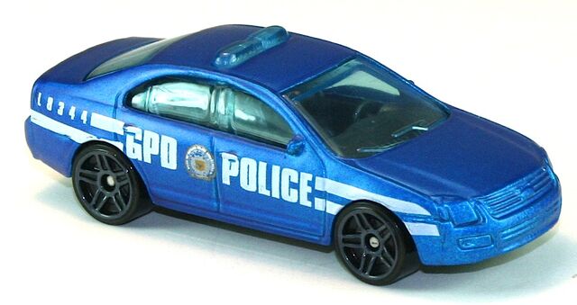 File:2011-FordFusionPatrolCar-Blue.jpg