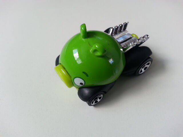 File:Minion Pig side.jpg
