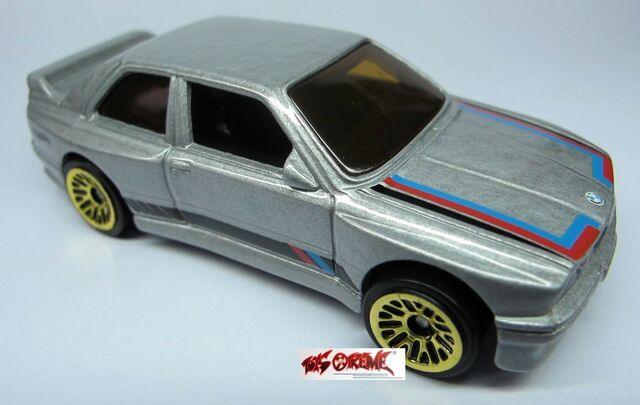 File:'92 BMW M3-SILVER-4.jpg