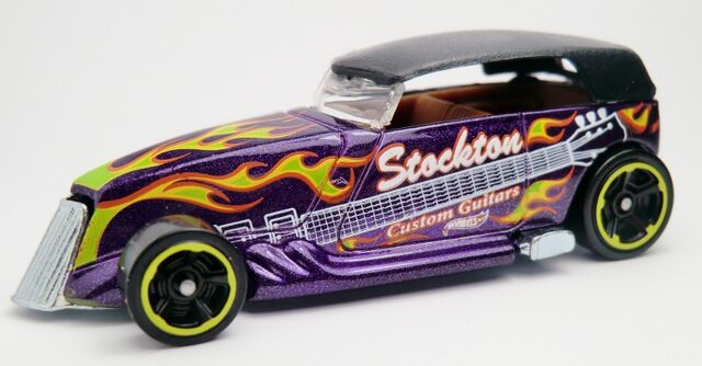 File:Phaeton-2013 182 Purple.jpg