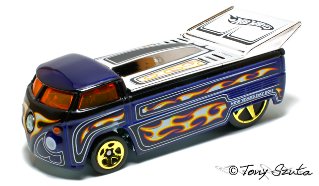 File:2011 new years drag truck.png