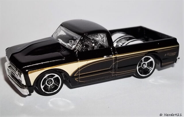 File:HW-2016-143-'67 Chevy C10-HotTrucks.jpg