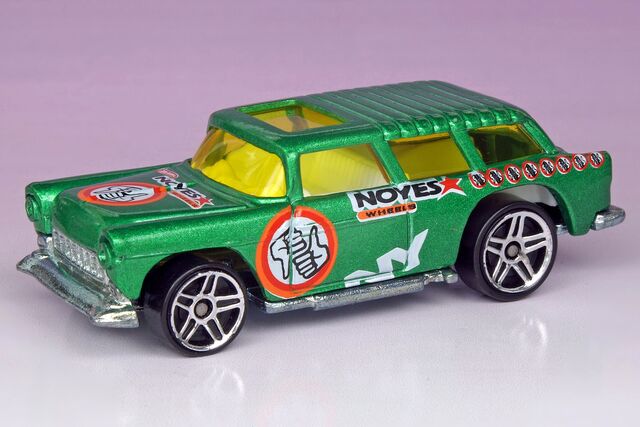 File:Classic Nomad Skateboarders - 2569ff.jpg