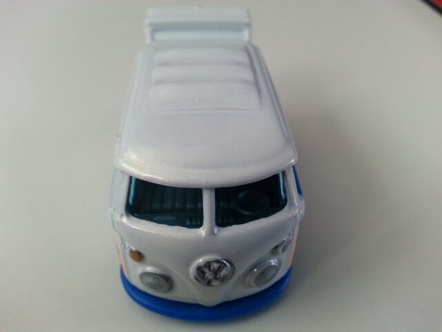 File:Volkswagen Kool Kombi front.jpg